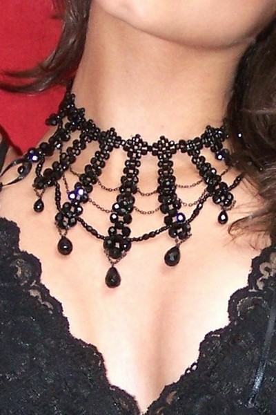 černý náhrdelník H68-59