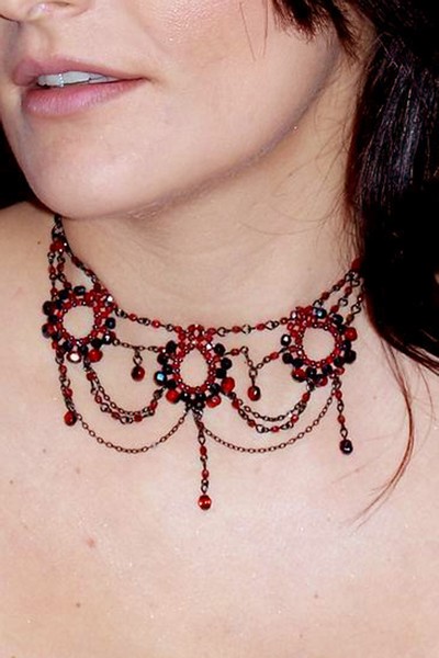 červený náhrdelník H69-34