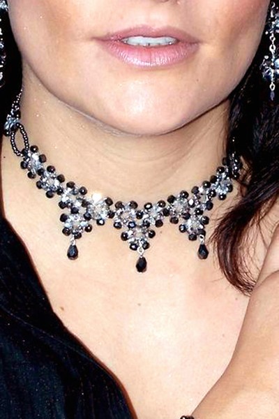 šedý náhrdelník H67-37