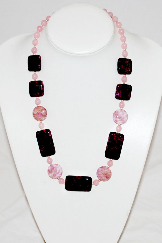 fialovo růžový náhrdelník