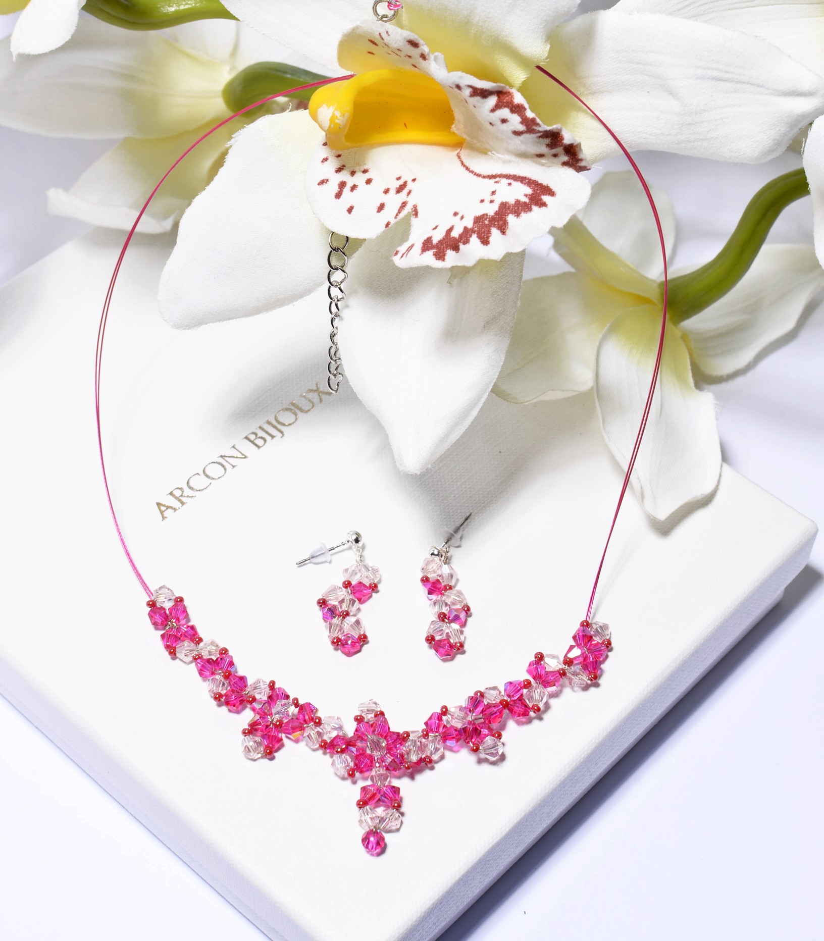 růžový náhrdelník  z broušených korálků s naušnicemi SETH61-111