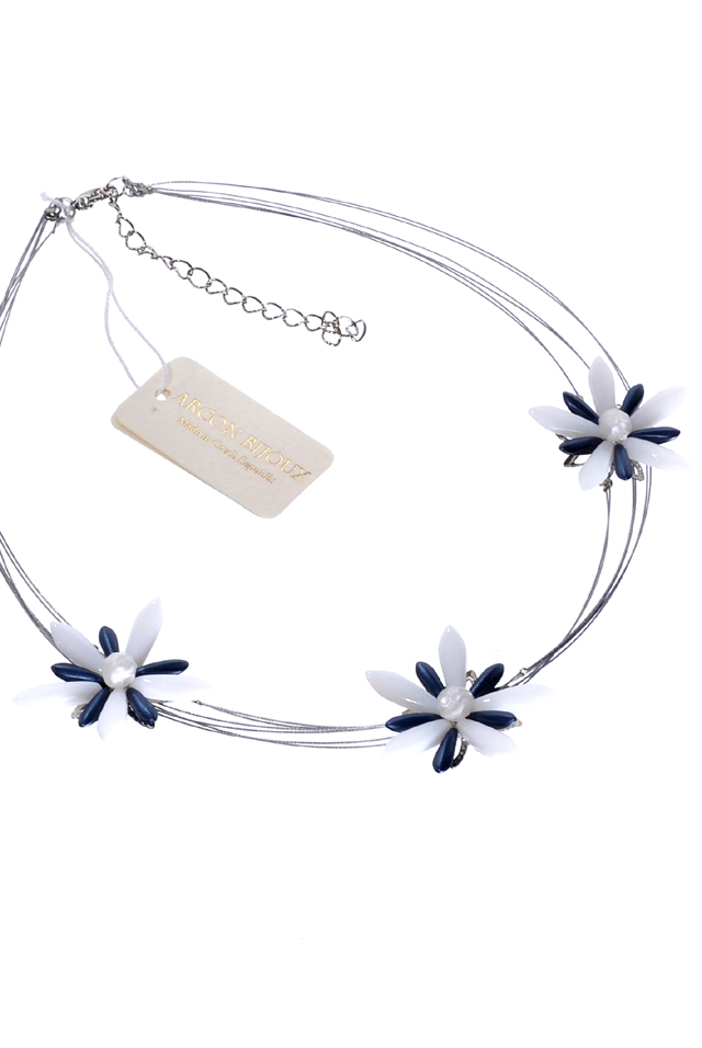 modro bílý náhrdelník s květy 2H9223-193