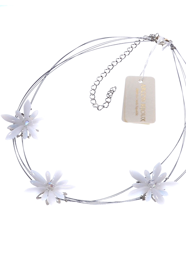 bílý náhrdelník s květy 2H922-193