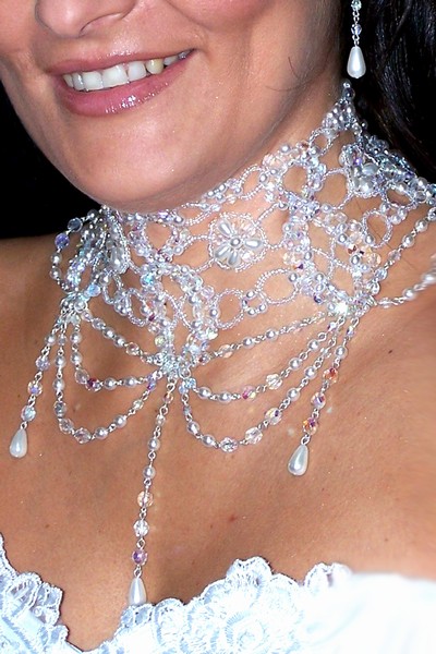svatební bižuterie - bílý bohatý náhrdelník