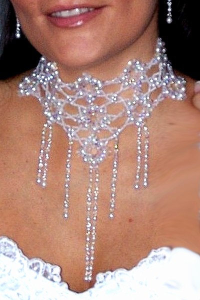 svatební bižuterie - bílý bohatý náhrdelník